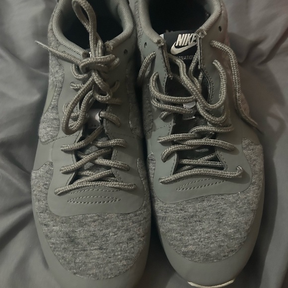 Nike Shoes - Nike Internationalist X Grey Fleece 8.5